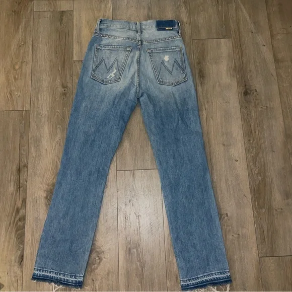 Mother SUPERIOR Jeans‎ Highwaisted Hiker Hover Undone Hem in On My Knees 25